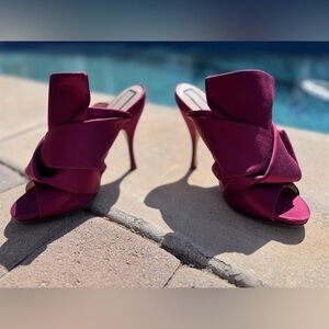 😍🌹NO.21 “Ronny” Burgundy Satin Heels (wedding season) 😍
